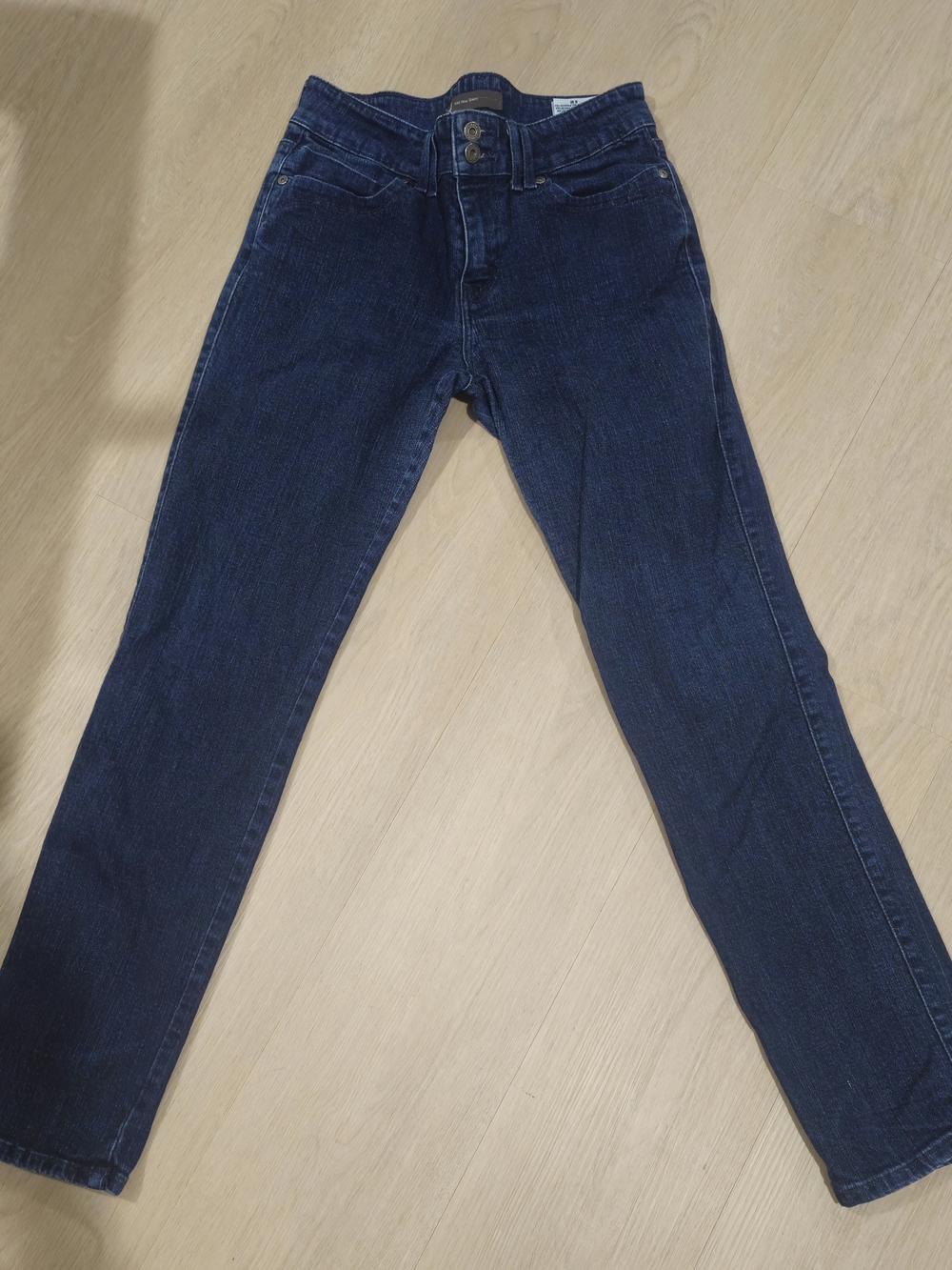 Levi's Mid Rise Skinny Leg Jeans